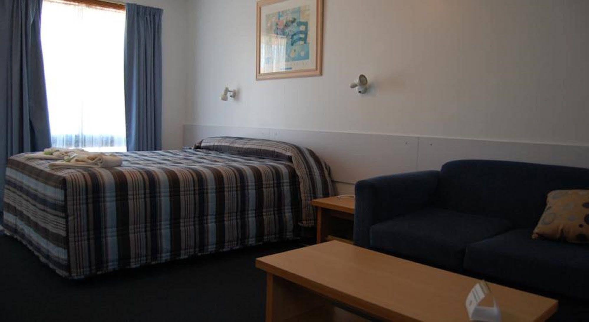 Seasonal South Motel & Function Centre アルバーストン エクステリア 写真